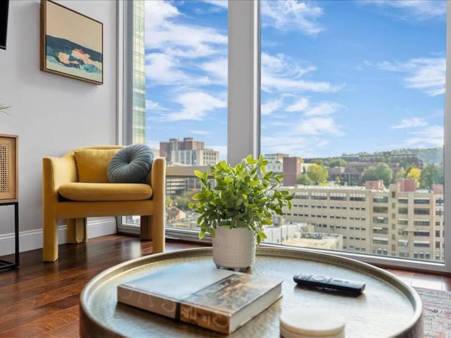 Cozysuites Dream 1Br, Ppg Paints Arena, Pitts Pittsburgh Eksteriør billede